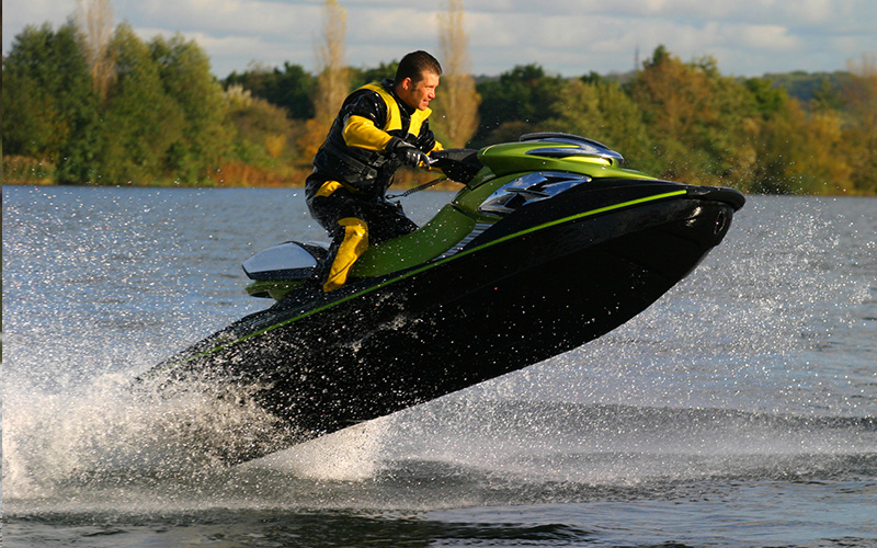 5 activites nautiques a faire lacs eau d heure jetski