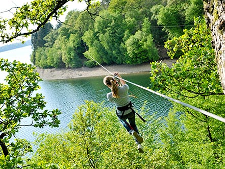 que faire comme activites aux lacs de l'eau d'heure