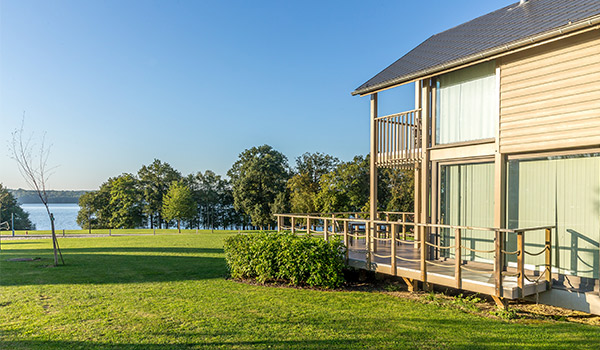 Logement avec vue sur lac aux lacs de l'eau d'heure