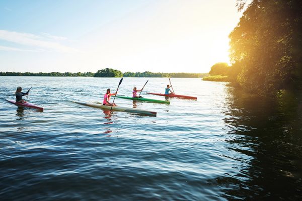 5 water activities to do at Eau d'Heure Lakes